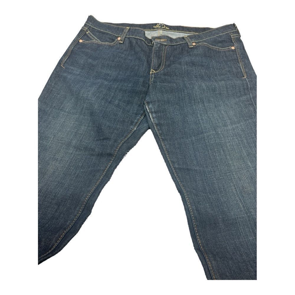 Old Navy the diva size 14 short dark wash jeans